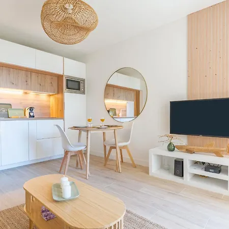 Avec Balcon - Centre * كاسيس