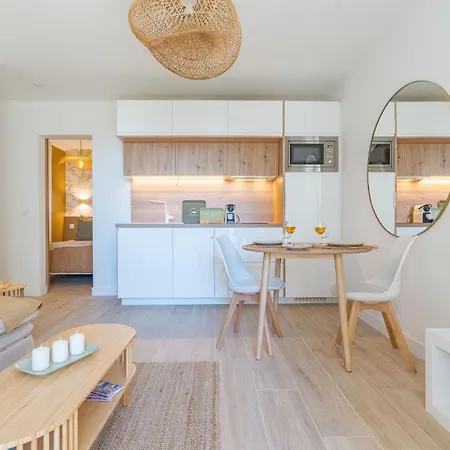 Avec Balcon - Centre Κασί