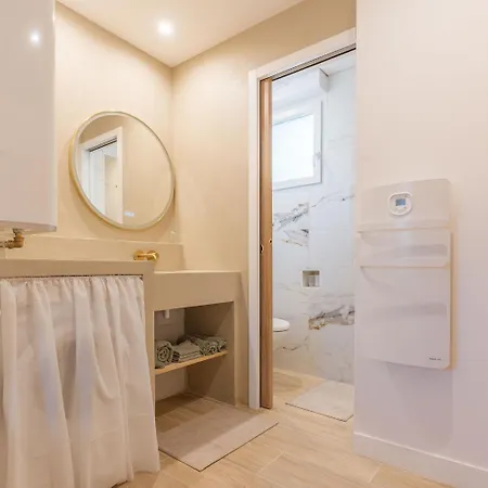 Avec Balcon - Centre Apartmán *