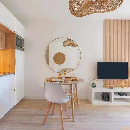 Avec Balcon - Centre Apartment