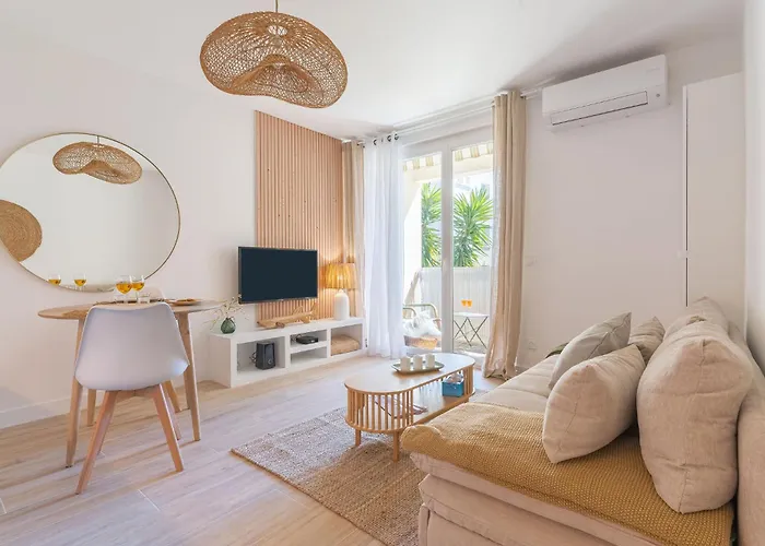 Appartement Avec Balcon - Centre Cassis