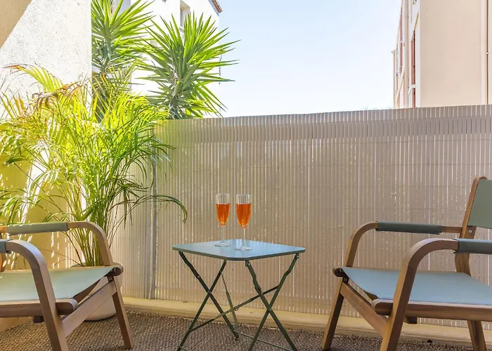 Appartement Avec Balcon - Centre